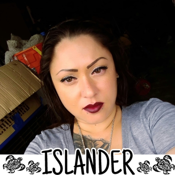 Meet your Posher, Lorrie - Picture 1 of 1